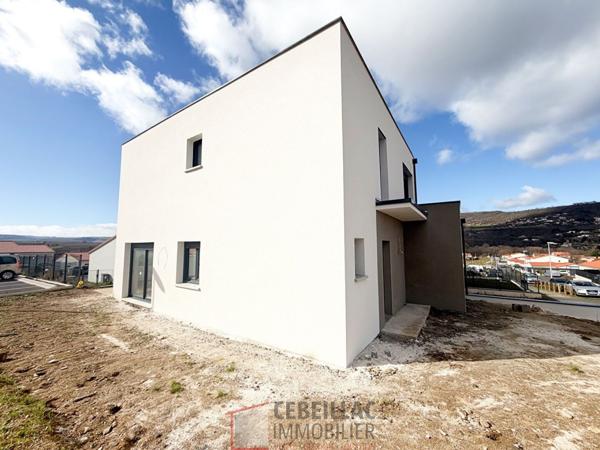 Maison 5 pièce(s) 4 chambre(s) 140 m²