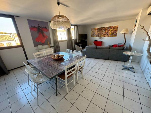 Appartement Nimes 4 pièce(s) 93.22 m2