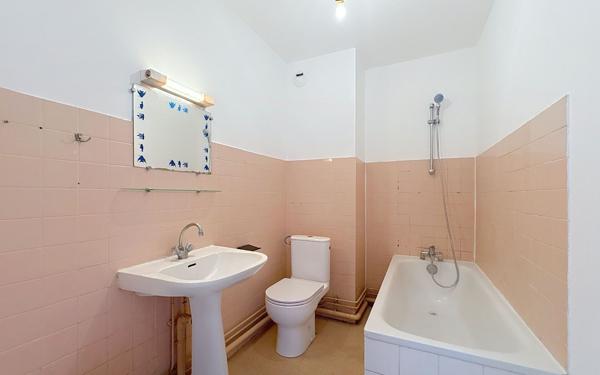 Appartement à vendre    2 pièces • 44 m2 Pau