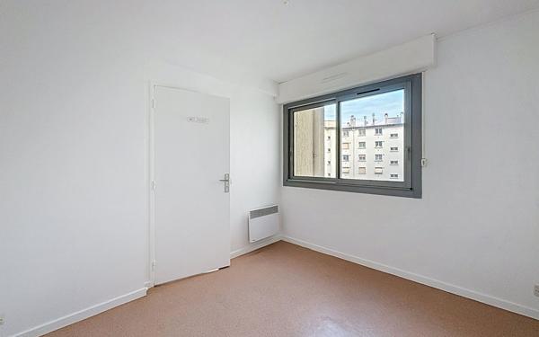 Appartement à vendre    2 pièces • 44 m2 Pau