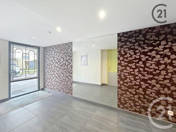 Appartement F2 à vendre  2 pièces - 43,90 m2 STE SAVINE - 10