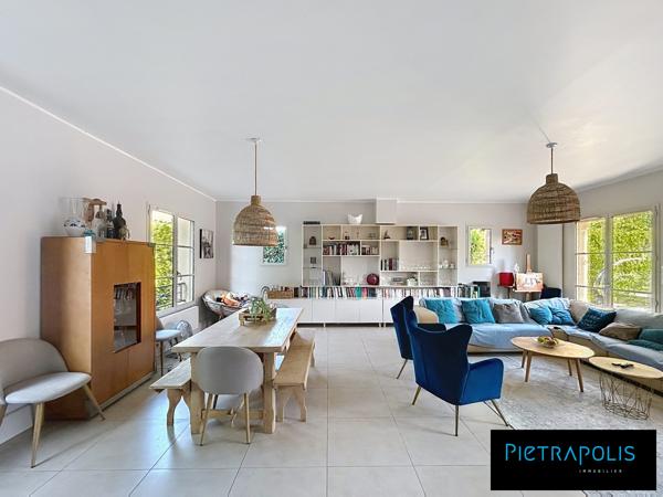 CIVRIEUX CENTRE – Belle maison 178 m² – Piscine & Pool House – 4 chambres – DPE B