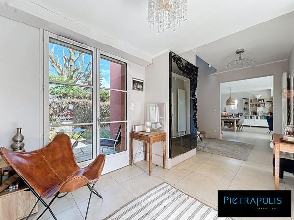 CIVRIEUX CENTRE – Belle maison 178 m² – Piscine & Pool House – 4 chambres – DPE B