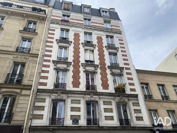 Location appartement 2 pièces 32 m² Paris 18