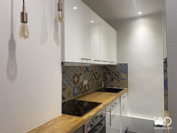 Location appartement 2 pièces 32 m² Paris 18