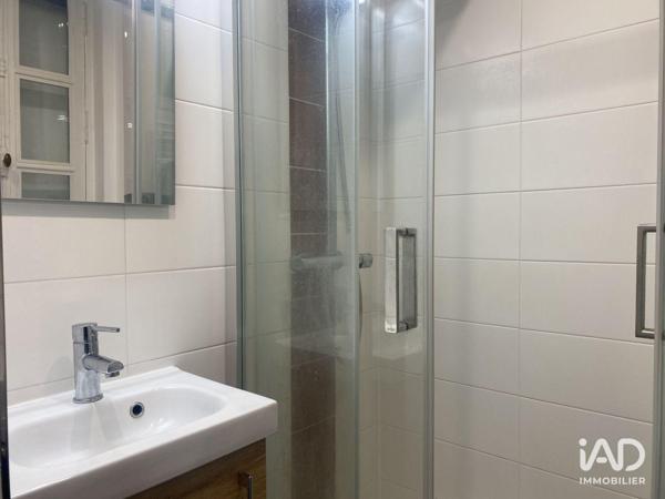 Location appartement 2 pièces 32 m² Paris 18