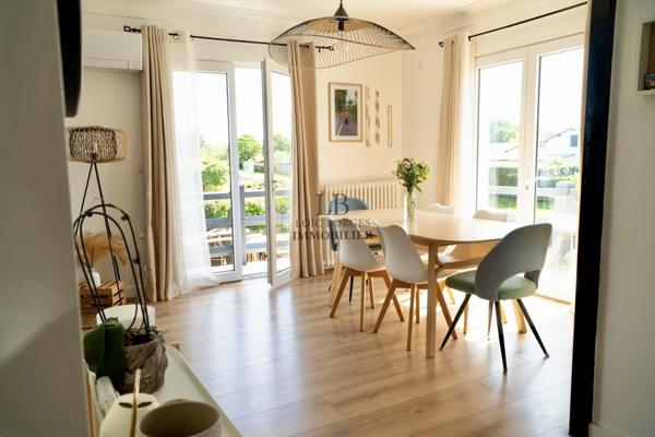Maison
         9 pièces
        - 300 m² Bien prestige 840 000 € *