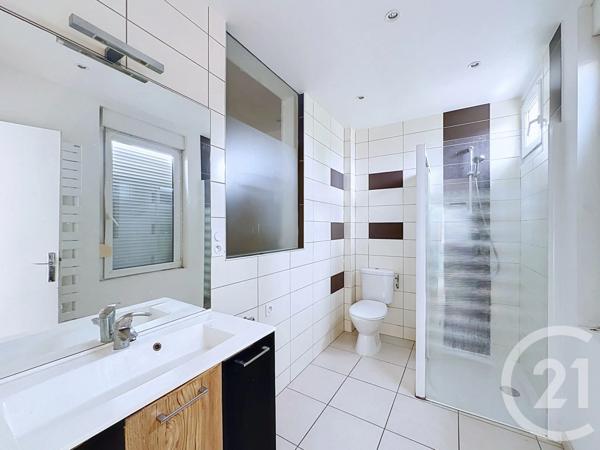 Appartement F3 à vendre  3 pièces - 68,86 m 2   BELFORT  - 90