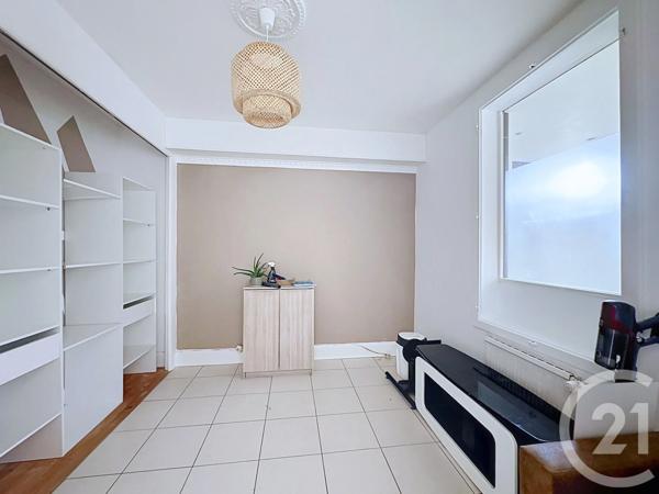 Appartement F3 à vendre  3 pièces - 68,86 m 2   BELFORT  - 90