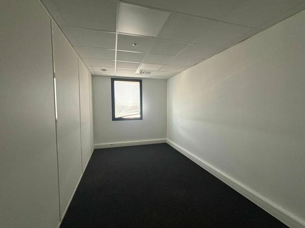 À LOUER – BUREAUX EN EXCELLENT ETAT – LA ROCHE-SUR-YON NORD