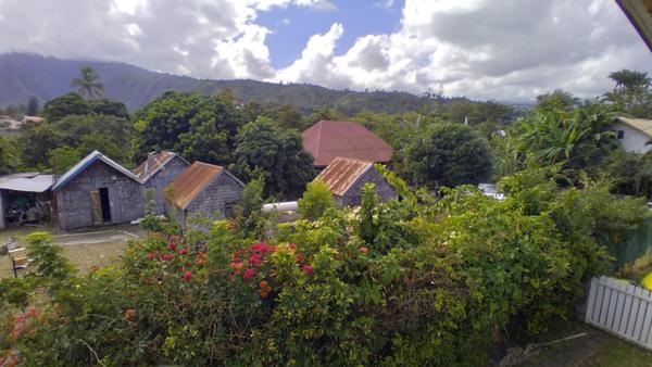 Maison F6 de 220 m² habitables avec 1 studio et 1 bungalow sur 1250 m² pour activité de location saisonnière