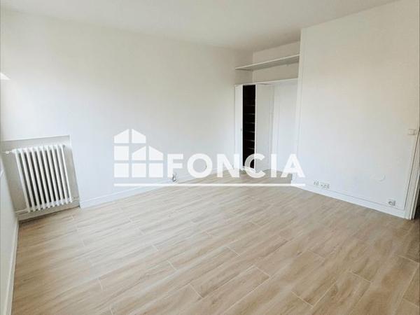 Location Studio 31.84 m² - 54 RUE PERRONET Neuilly 92200