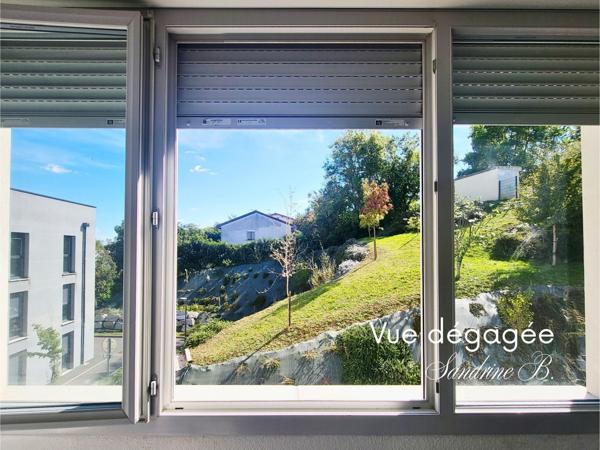 Studio avec parking privé