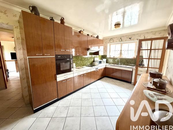 Maison à vendre 11 pièces 310 m² Saint-Pois
