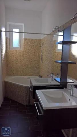 Appartement à louer 3 pièces 63.98m²