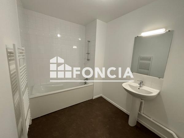 Location Appartement 4 pièces 82.77 m² - 9 ROUTE DE NEUFCHATEL Rouen 76000