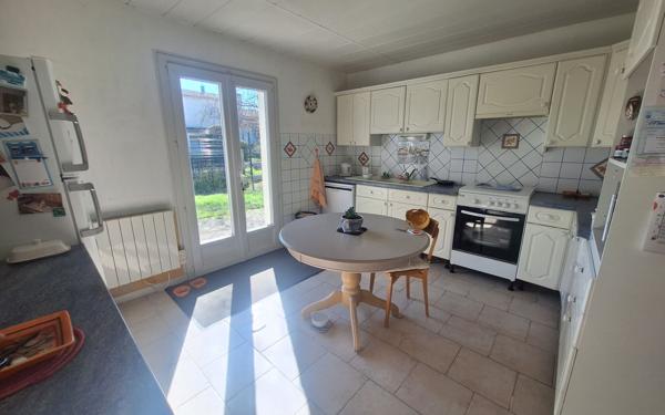 Maison à vendre    7 pièces •  Médis