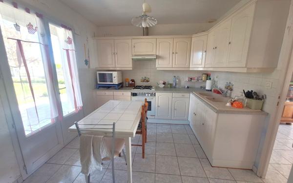 Maison à vendre    7 pièces •  Médis