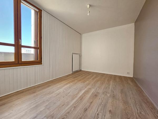 Appartement Rillieux La Pape 3 pièces 66 m² avec vue