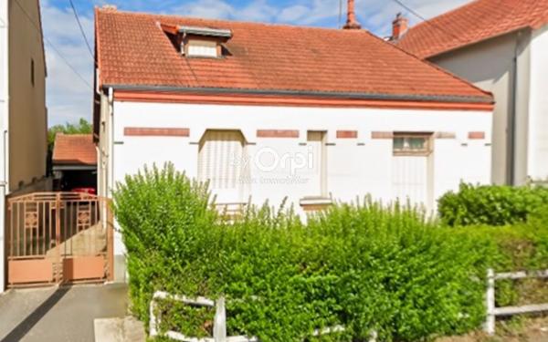 Maison à vendre    2 pièces •  Montluçon