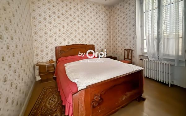 Maison à vendre    2 pièces •  Montluçon