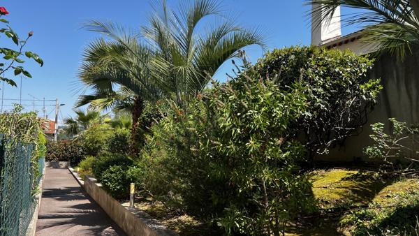 Cannes (06400) Exclusivité - Cannes - Aperçu mer - Villa sur le toit 5P 125m2 - Terrasse de 150m2 - Piscine - 2 garages -