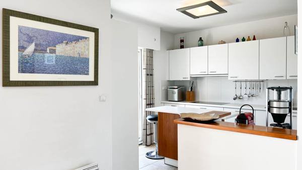 Cannes (06400) Exclusivité - Cannes - Aperçu mer - Villa sur le toit 5P 125m2 - Terrasse de 150m2 - Piscine - 2 garages -