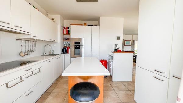 Cannes (06400) Exclusivité - Cannes - Aperçu mer - Villa sur le toit 5P 125m2 - Terrasse de 150m2 - Piscine - 2 garages -