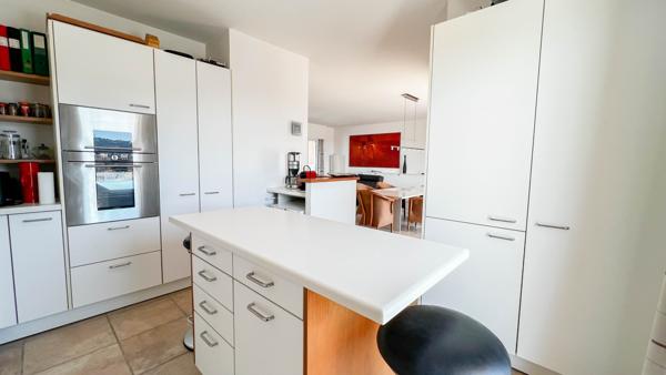 Cannes (06400) Exclusivité - Cannes - Aperçu mer - Villa sur le toit 5P 125m2 - Terrasse de 150m2 - Piscine - 2 garages -