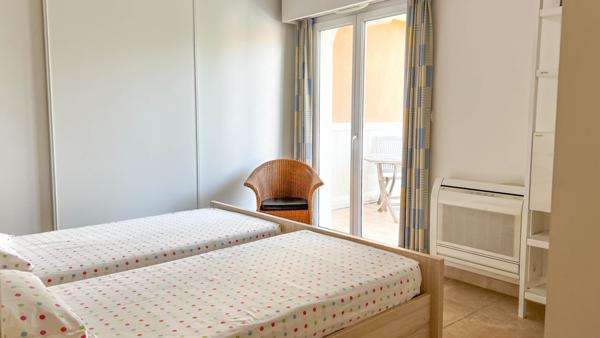 Cannes (06400) Exclusivité - Cannes - Aperçu mer - Villa sur le toit 5P 125m2 - Terrasse de 150m2 - Piscine - 2 garages -