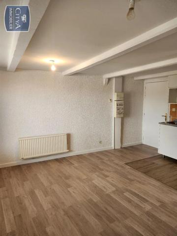 Appartement à louer 1 pièce 20.6m² Bourg-Argental (42220)