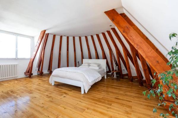 Elégante demeure de 217 m² sur une parcelle de 1 700 m² - BASSENS