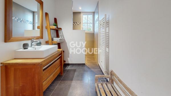 Maison d'Exception à Vendre à Sainte-Marie-de-Ré - 7 Pièces, 215 m², 5 Chambres