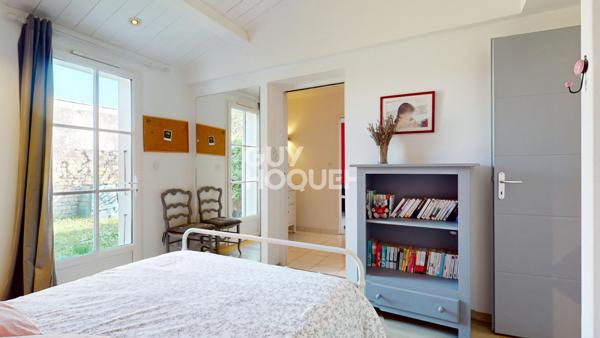 Maison d'Exception à Vendre à Sainte-Marie-de-Ré - 7 Pièces, 215 m², 5 Chambres