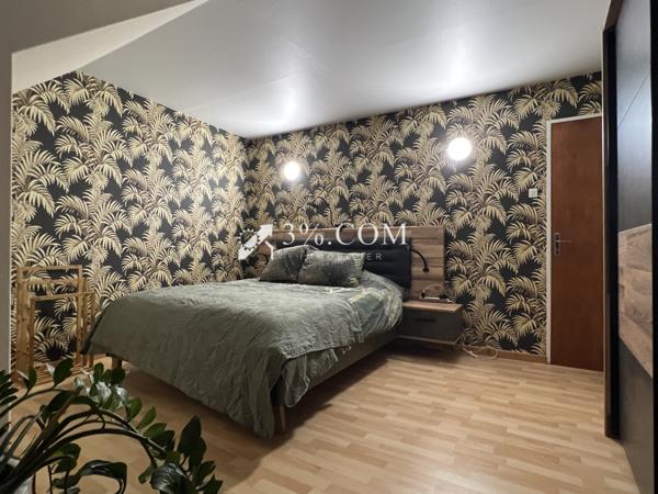 Maison 8 pièce(s) 5 chambre(s) 219 m²