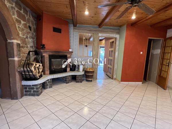 Maison 8 pièce(s) 5 chambre(s) 219 m²