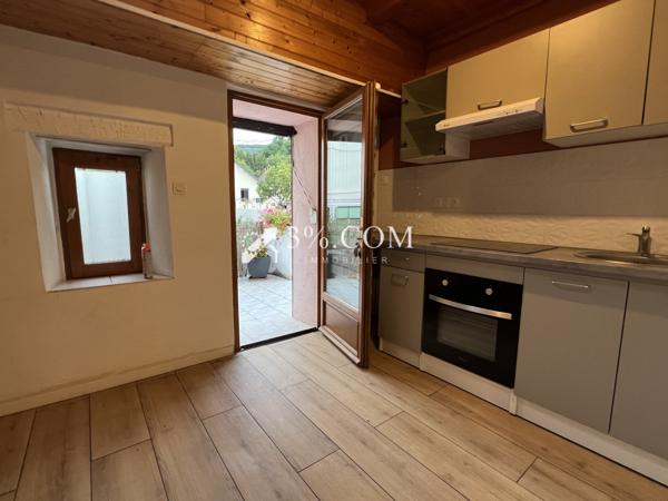 Maison 8 pièce(s) 5 chambre(s) 219 m²