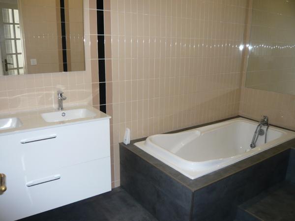 LAVAL, appartement T3 au 1er étage de 104 m²