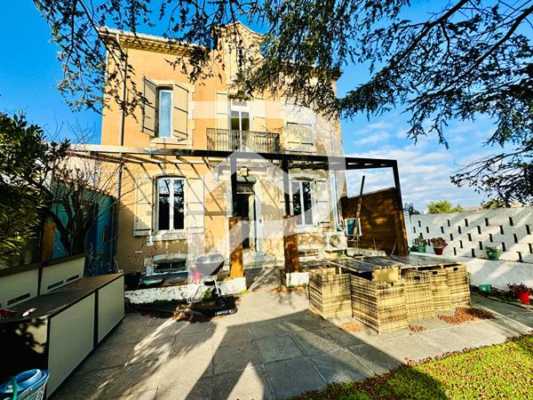 Maison 8 pièces 216 m2