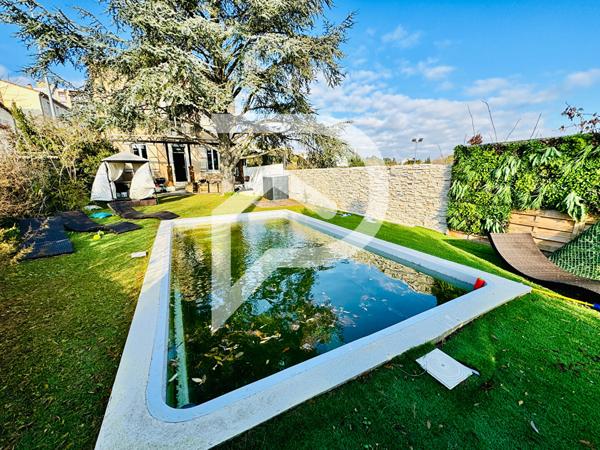 Maison 8 pièces 216 m2