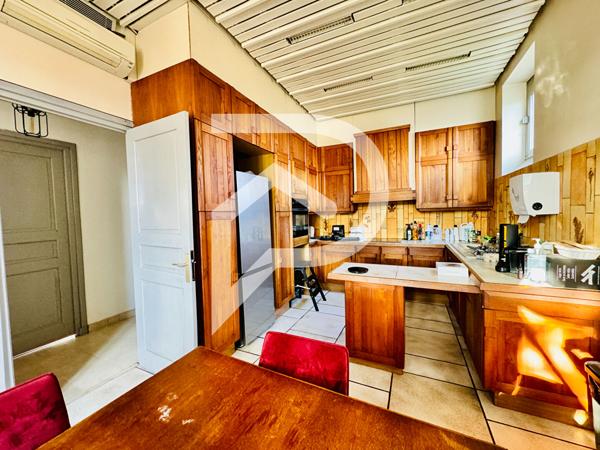 Maison 8 pièces 216 m2