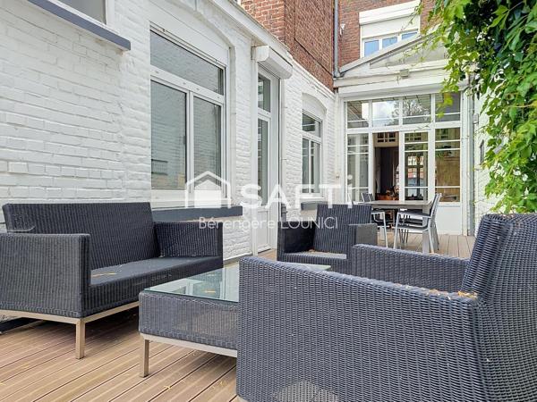 Maison bourgeoise style Art Nouveau de 181m² -Jardin et Cave- Secteur prisé-