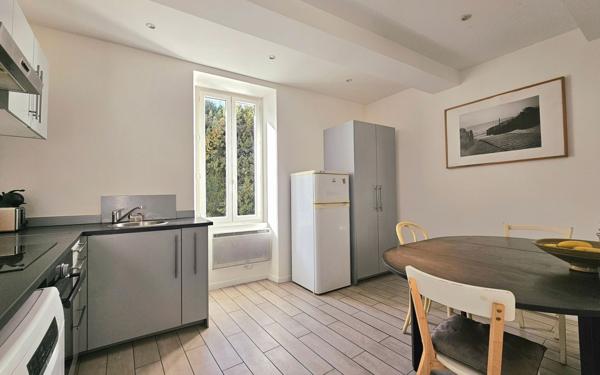 Maison à vendre    5 pièces • 85 m2 Eyguières