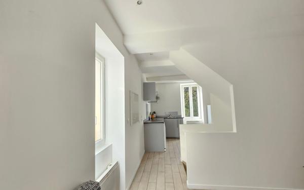 Maison à vendre    5 pièces • 85 m2 Eyguières