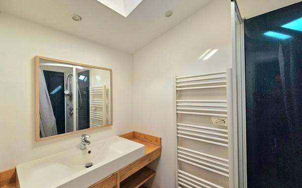 Maison à vendre    5 pièces • 85 m2 Eyguières