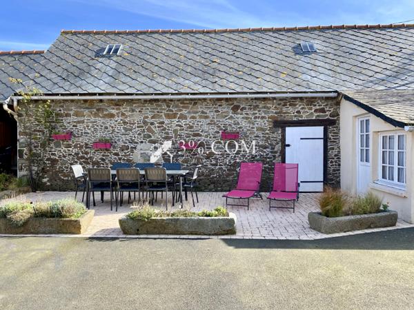 PORDIC, belle propriété, cour carrée Pordic (22590)