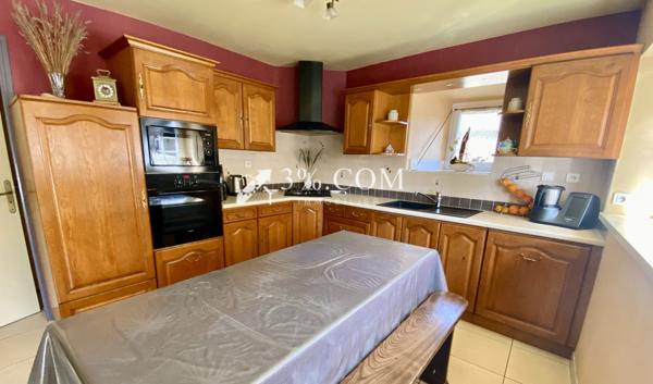 PORDIC, belle propriété, cour carrée Pordic (22590)