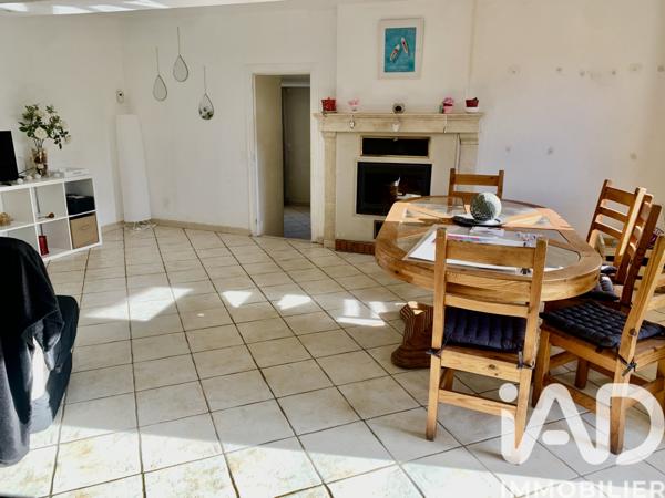 Maison à vendre 10 pièces 210 m² Saint-Jean-de-la-Motte