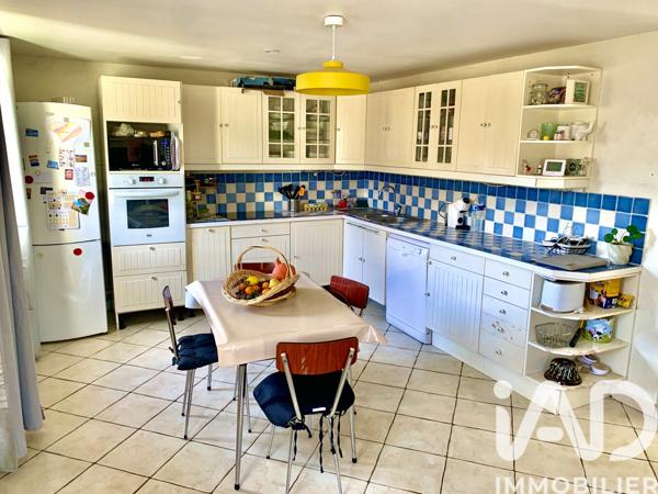 Maison à vendre 10 pièces 210 m² Saint-Jean-de-la-Motte