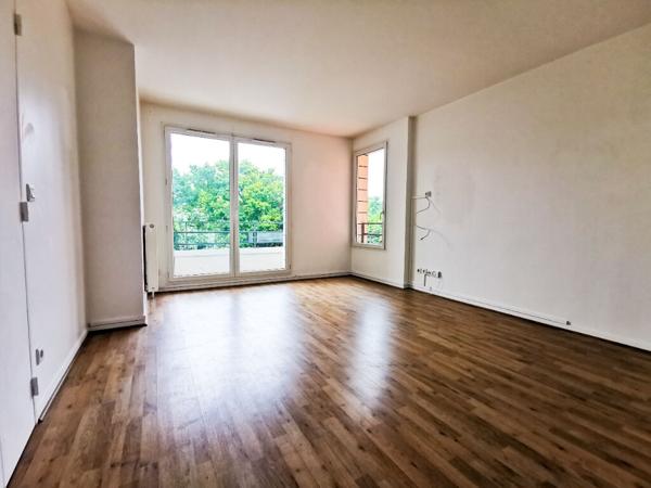 T2 45m² + BALCON + PARKINGS - SAINT-OUEN L'AUMONE